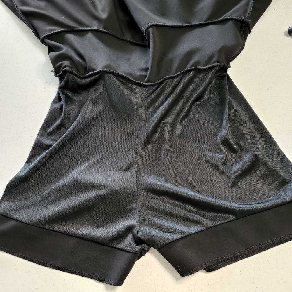 🍉 Black Skirt / Skort - Picture 4 of 4